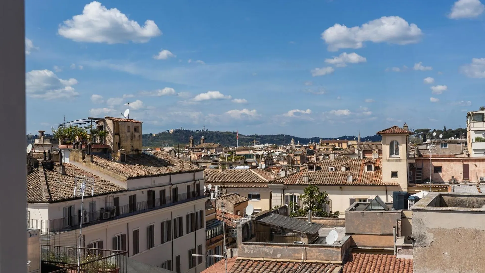 Attic With Terrace Spanish Steps Exclusive Rome Apartment