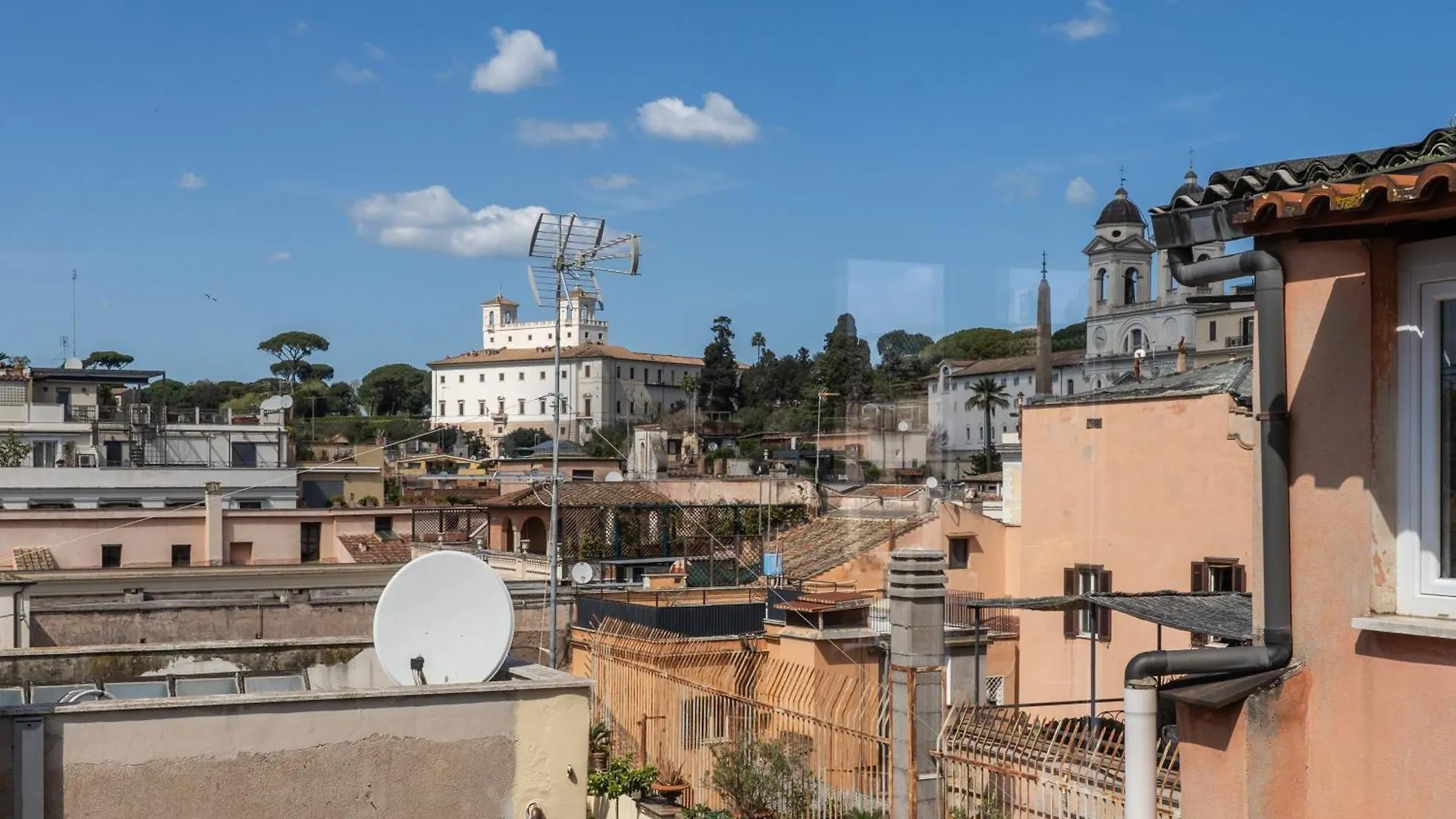 Attic With Terrace Spanish Steps Exclusive Rome Apartment